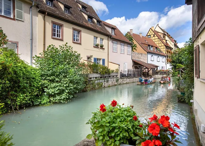 Au Coeur De La Petite Venise - *